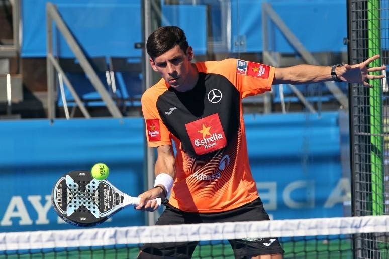 LA PRISE EN MAIN DE LA RAQUETTE DE PADEL