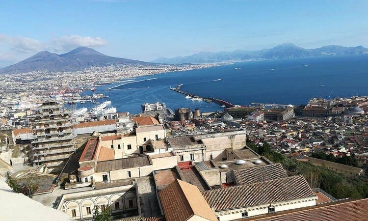PĀDEL NUESTRO APRE UN NUOVO NEGOZIO A NAPOLI