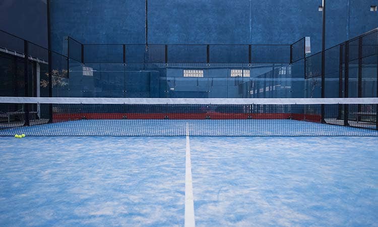 cuánto mide una pista de padel
