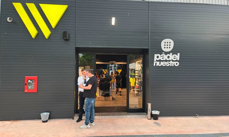 Pādel Nuestro continua a conquistare l'Italia con un nuovo negozio a Roma