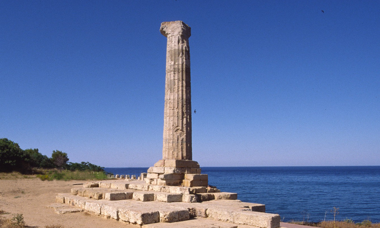 PĀDEL NUESTRO APRE UN NUOVO NEGOZIO A CROTONE