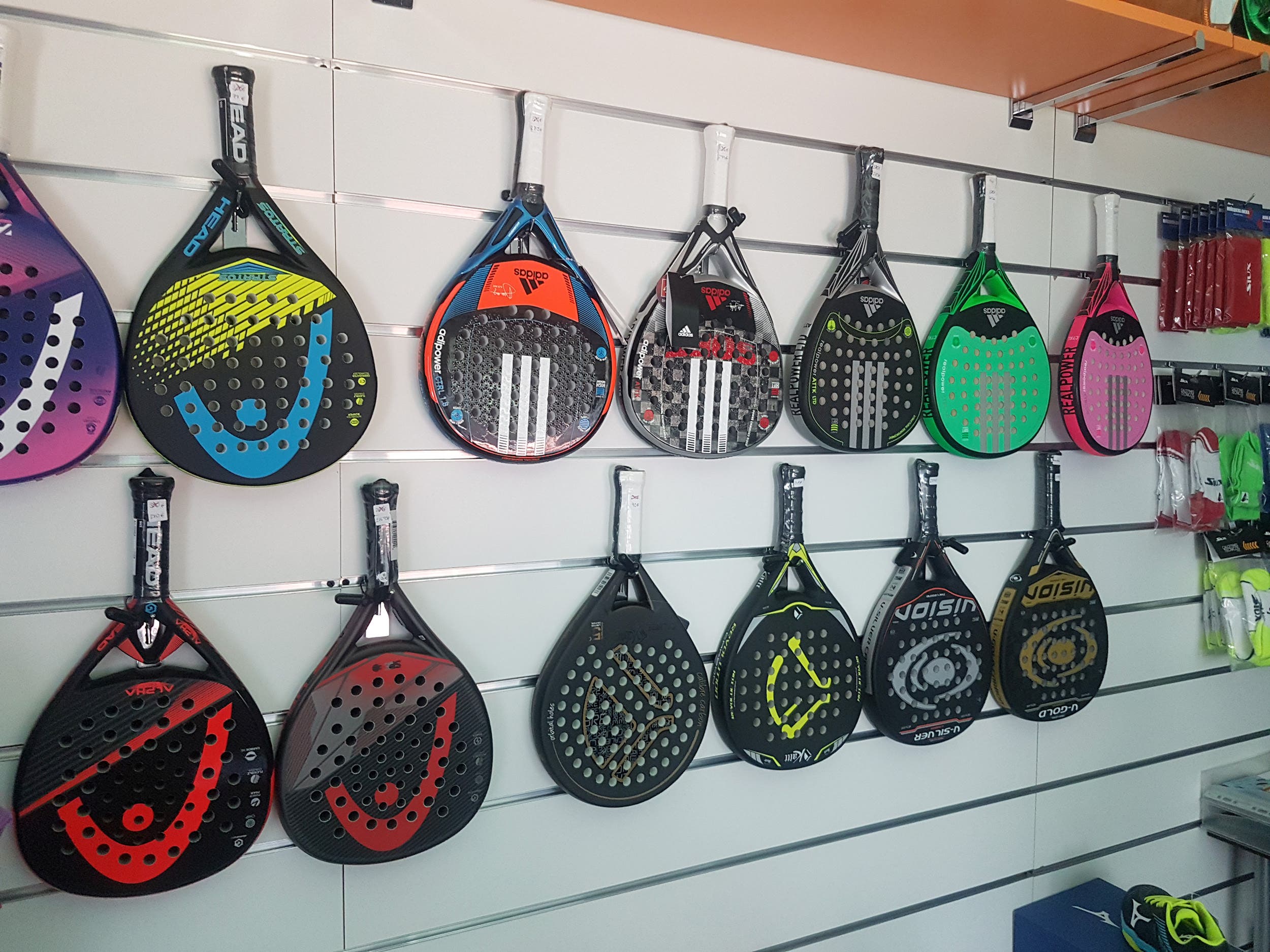 Tienda Padel Nuestro en Pozuelo de Alarcón, Madrid